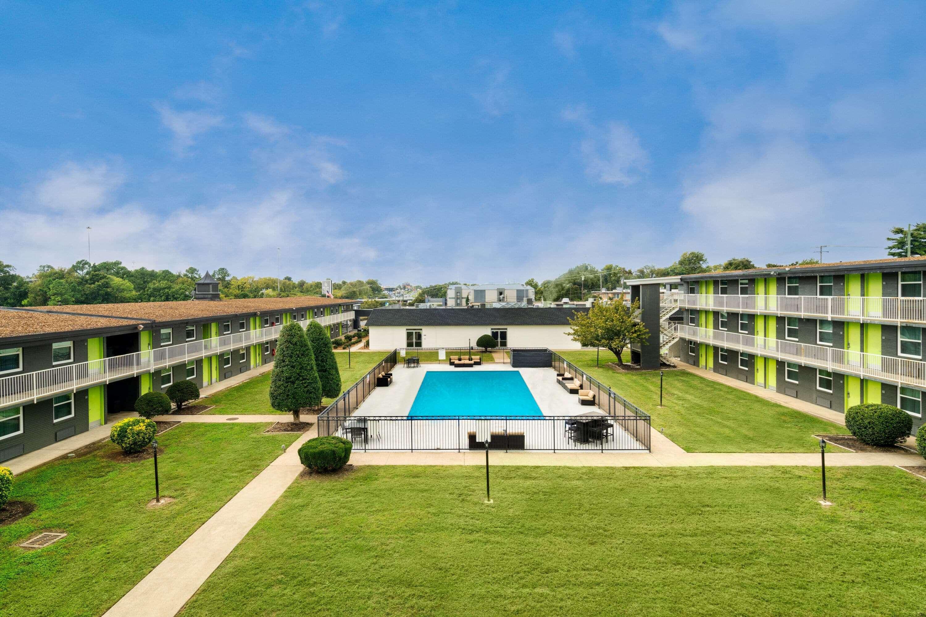 Hotel Hillside Crossing